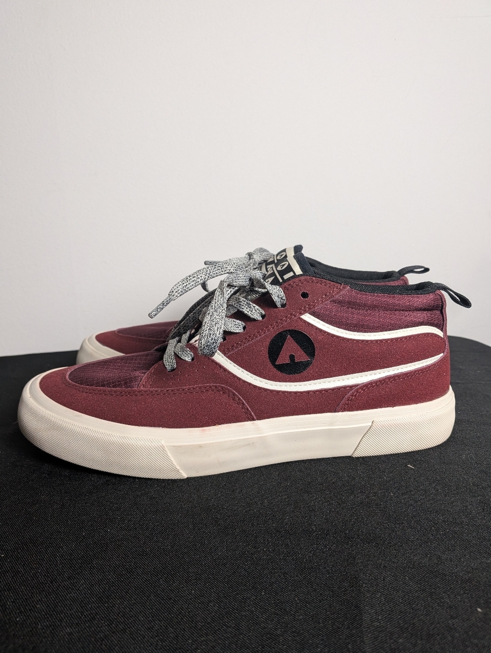 Airwalk skate shoes Cavans Burgundy Maroon Red Sneaker High Top Men's Sz 9